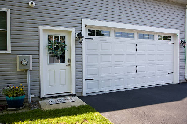 24/7 Emergency Garage Door Panel Replacement experts in Murray County County, GA